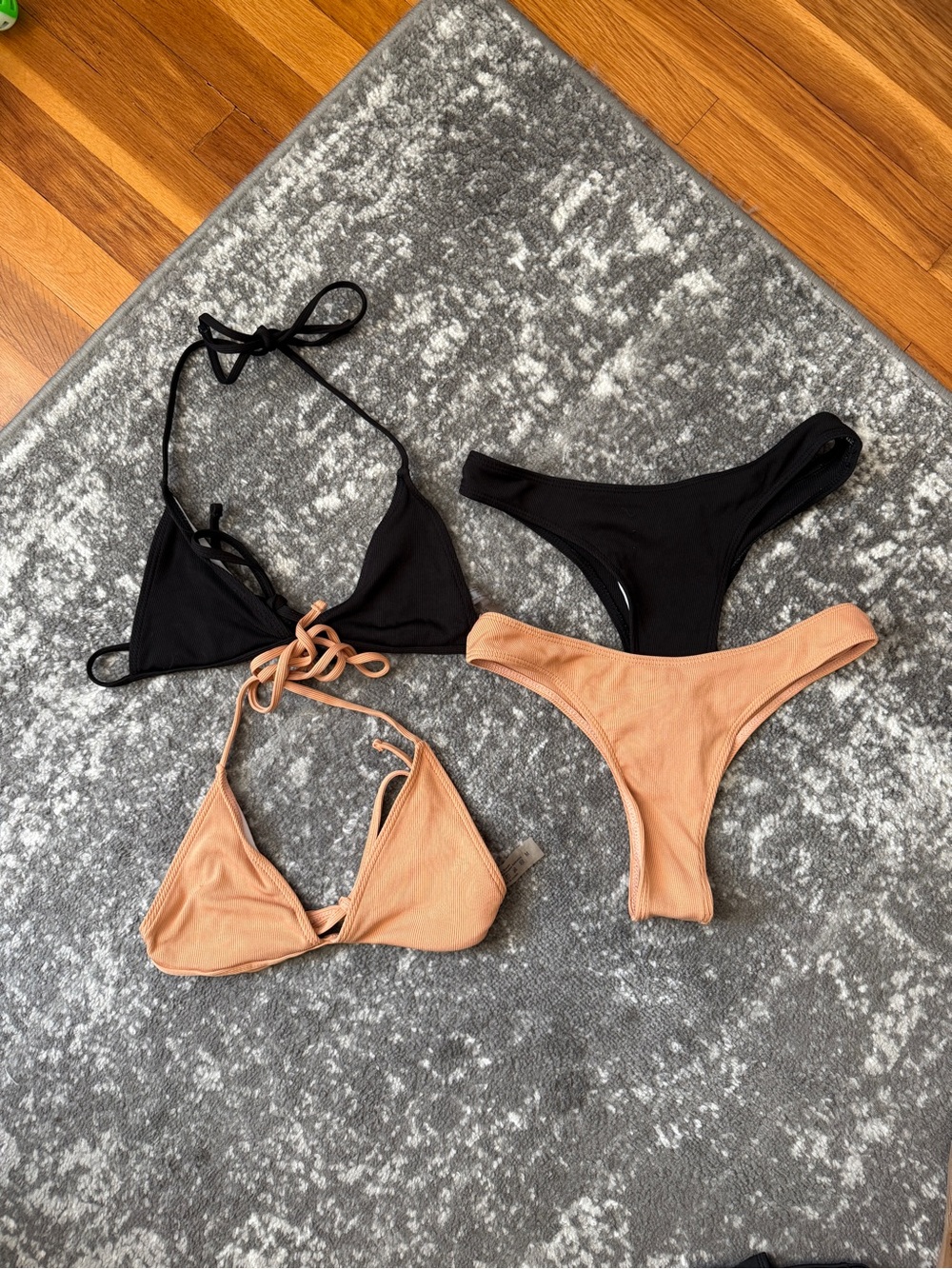 ๐ SHEIN BIKINI BUNDLE SIZE MEDIUM ๐ - Picture 2 of 3